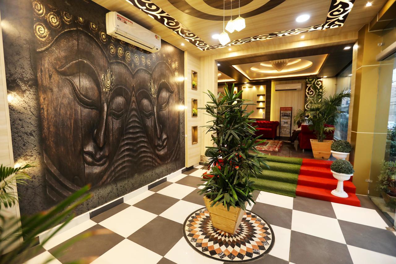 The Grand Orion Hotel Chinhat Exterior foto