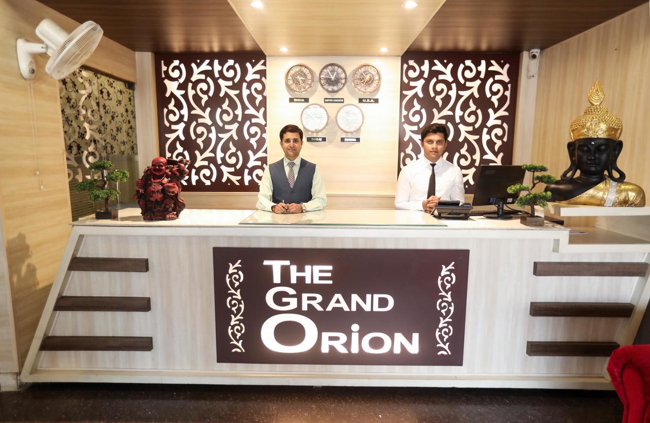 The Grand Orion Hotel Chinhat Exterior foto